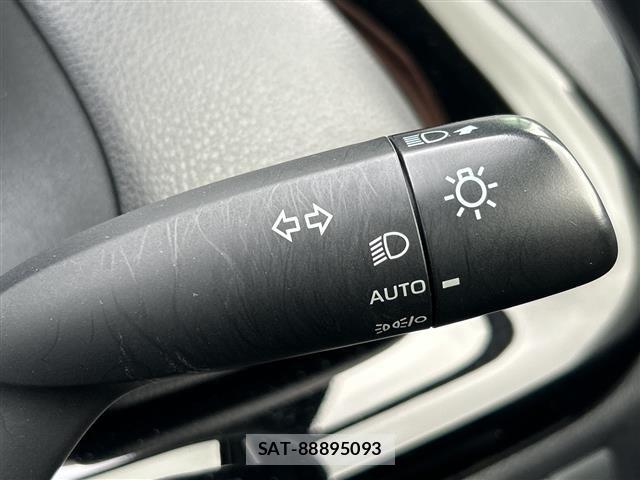 Toyota AQUA 2023 8948730-3