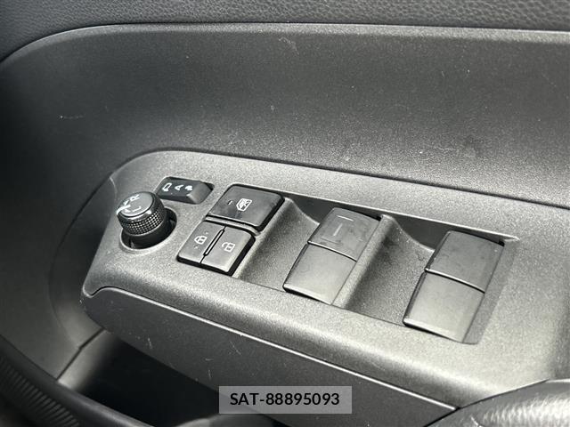Toyota AQUA 2023 8948730-6