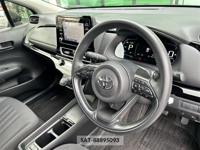 Toyota AQUA 2023 8948730-8