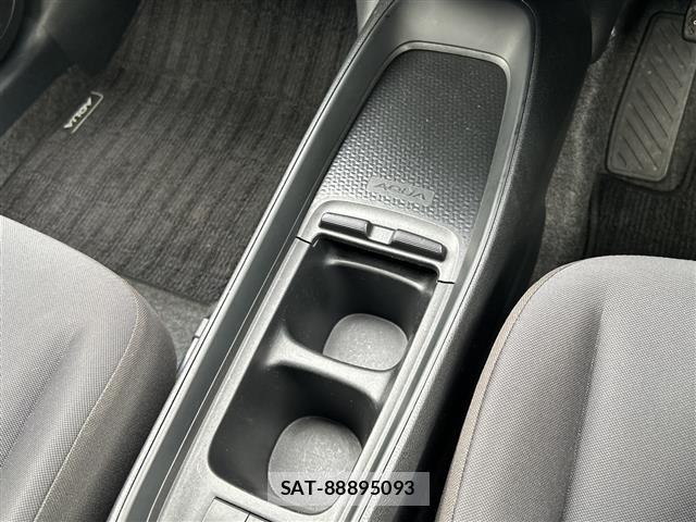Toyota AQUA 2023 8948730-9