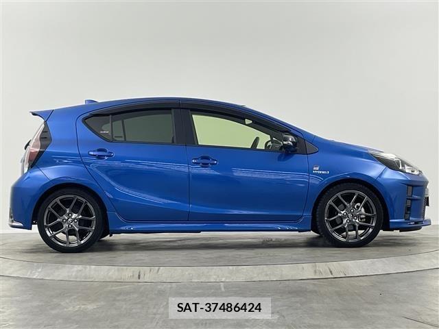 Toyota AQUA 2018 8705771-13