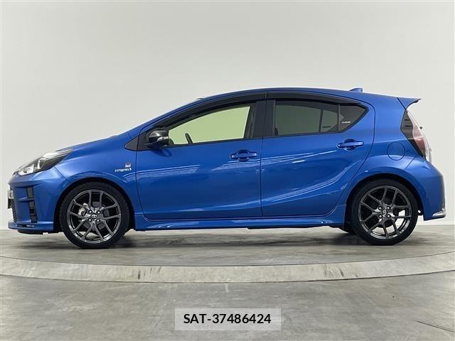 Toyota AQUA 2018 8705771-14