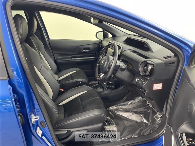 Toyota AQUA 2018 8705771-6