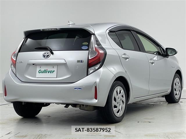 Toyota AQUA 2017 8705772-27