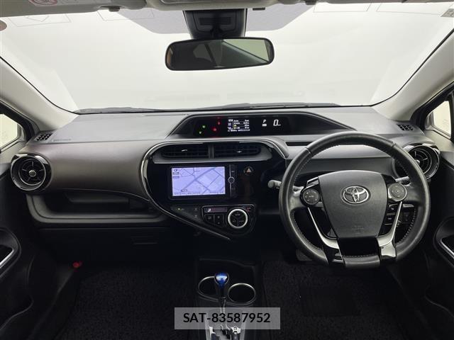 Toyota AQUA 2017 8705772-28