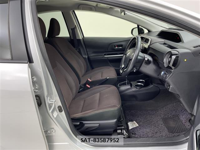 Toyota AQUA 2017 8705772-3