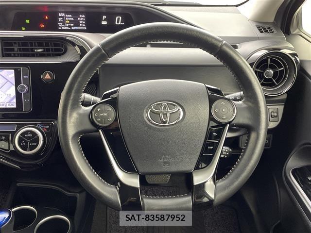 Toyota AQUA 2017 8705772-31