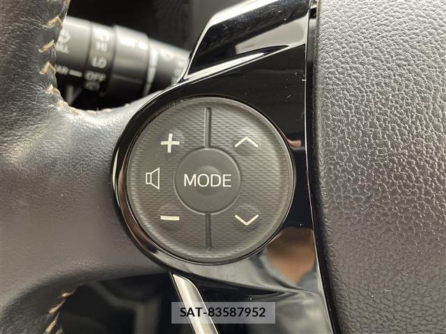 Toyota AQUA 2017 8705772-32