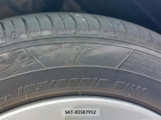 Toyota AQUA 2017 8705772-5
