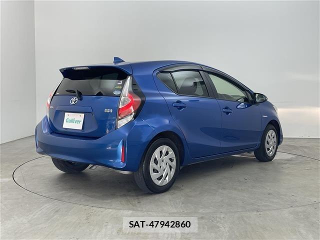 Toyota AQUA 2017 8705773-14