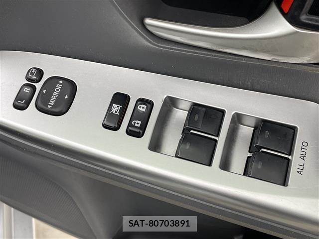 Toyota PRIUS 2013 8938670-2