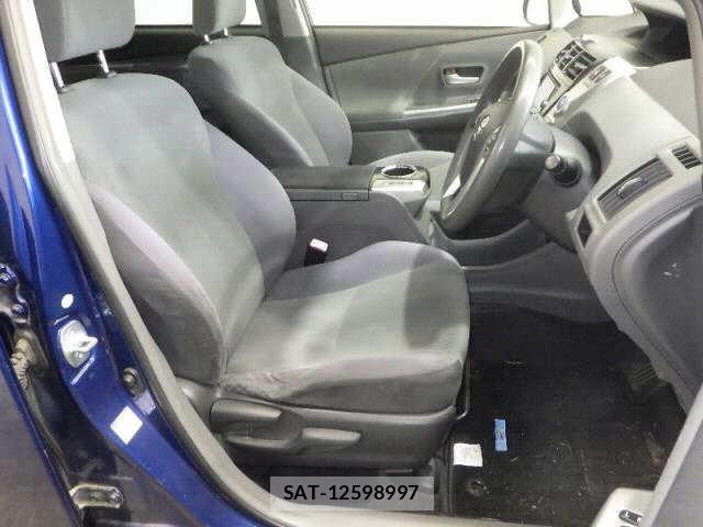 Toyota PRIUS 2014 8772589-6