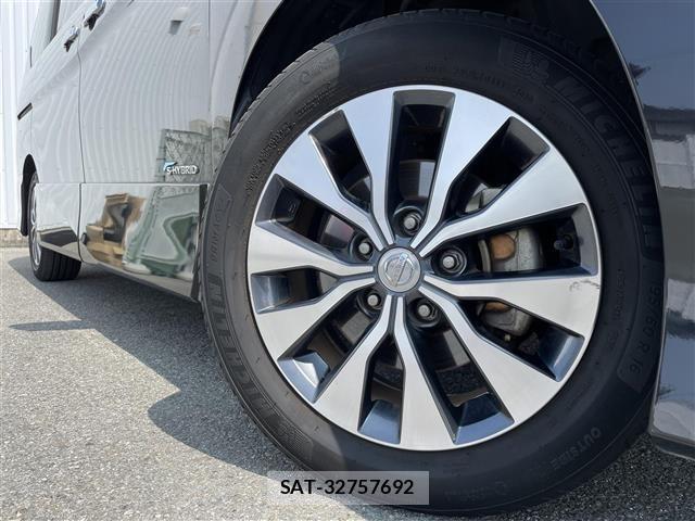 Nissan SERENA 2017 8927672-11