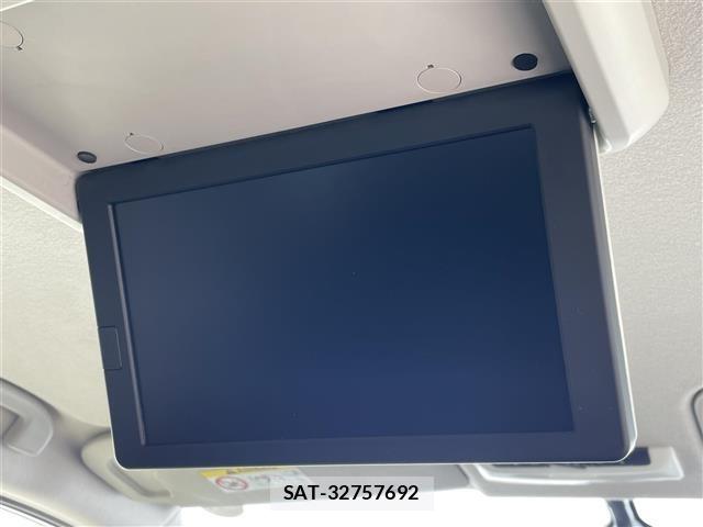 Nissan SERENA 2017 8927672-17