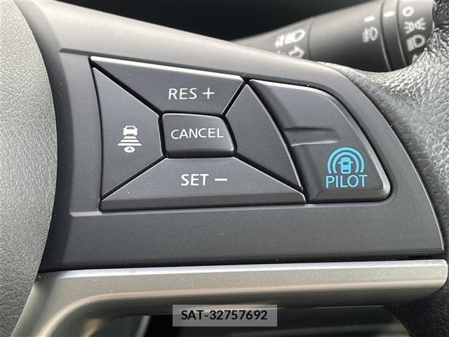 Nissan SERENA 2017 8927672-19