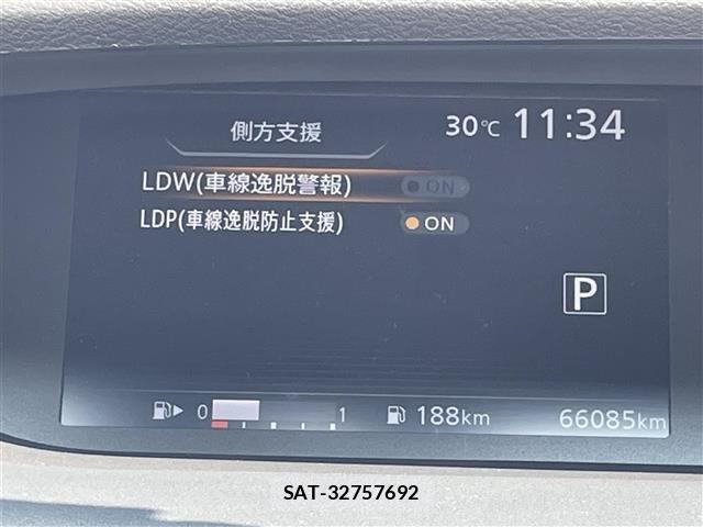 Nissan SERENA 2017 8927672-5