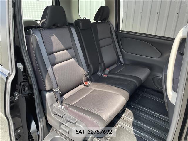Nissan SERENA 2017 8927672-9