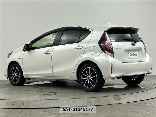 Toyota AQUA 2020 8705788-13