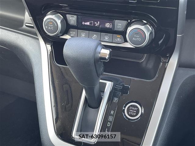 Nissan SERENA 2018 8927709-5