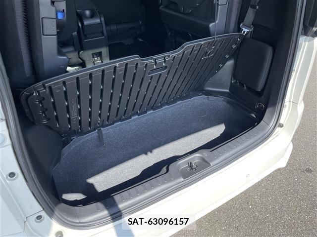 Nissan SERENA 2018 8927709-6