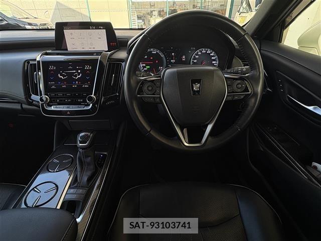 Toyota CROWN 2019 8680575-19