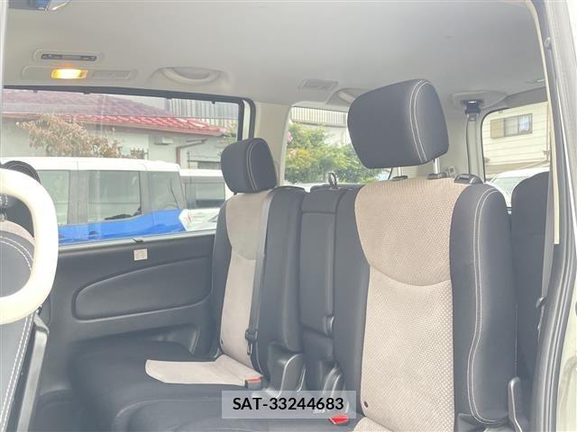 Nissan SERENA 2013 8927713-10