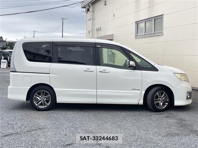Nissan SERENA 2013 8927713-6