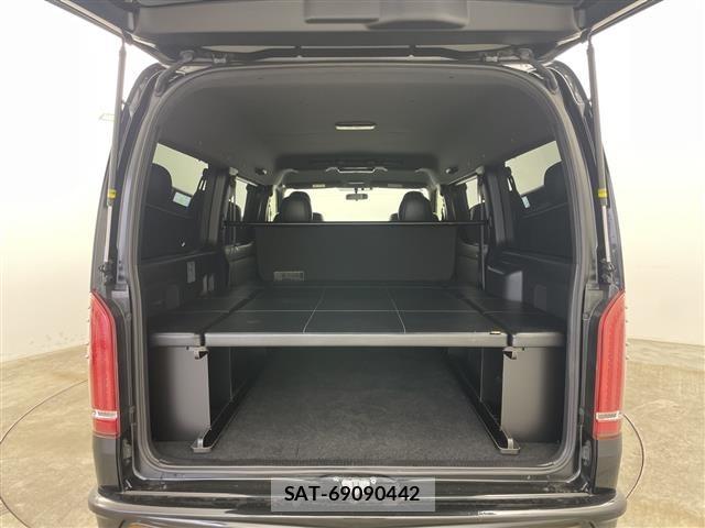 Toyota HIACE VAN 2022 8870298-10