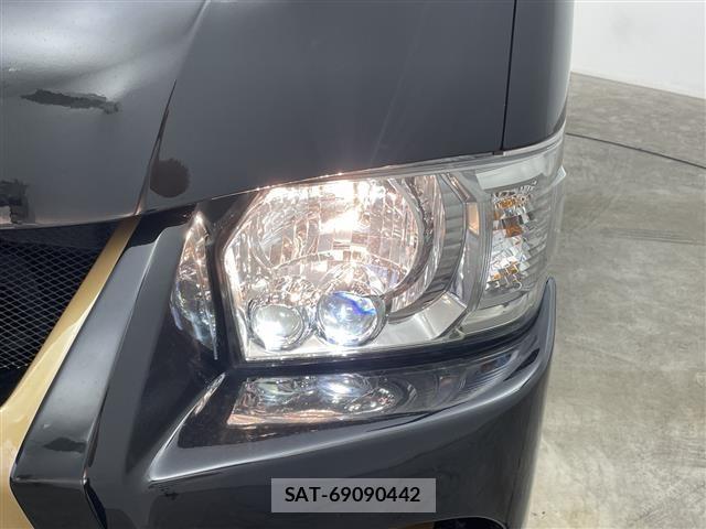 Toyota HIACE VAN 2022 8870298-12