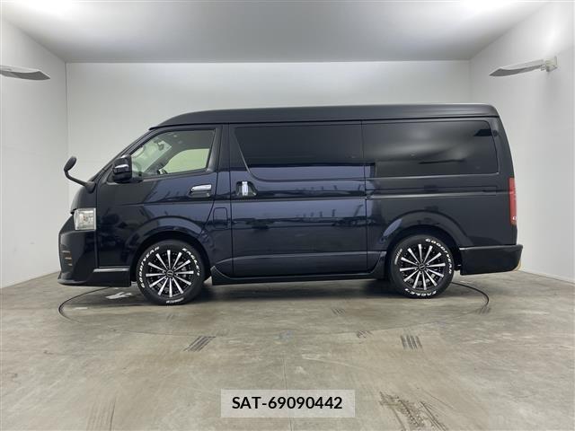 Toyota HIACE VAN 2022 8870298-6