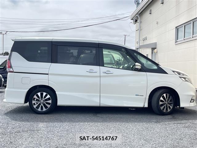 Nissan SERENA 2017 8927714-6