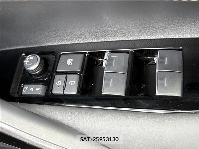 Toyota COROLLA TOURING 2025 8909812-4