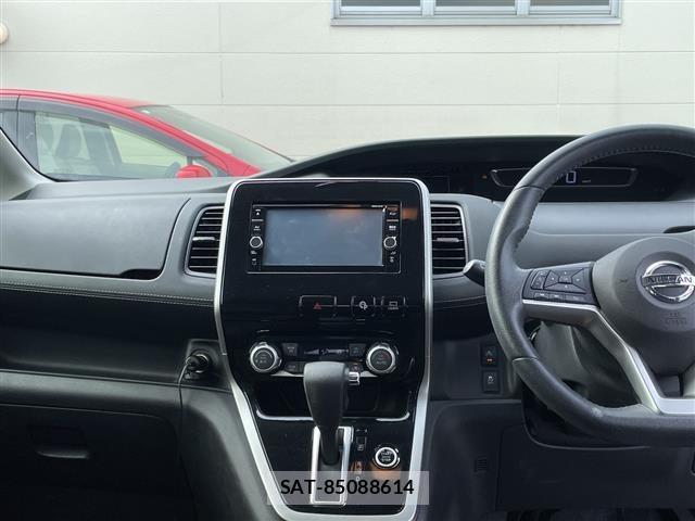 Nissan SERENA 2017 8927738-15