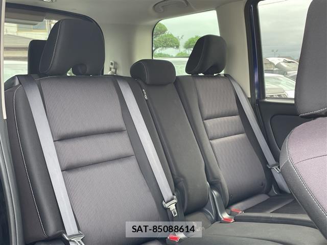 Nissan SERENA 2017 8927738-9