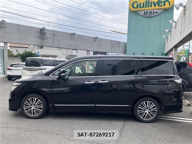 Nissan ELGRAND 2017 8689728-10