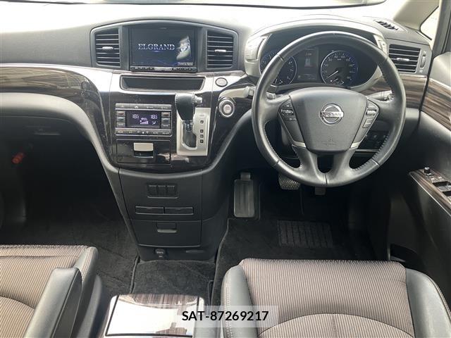 Nissan ELGRAND 2017 8689728-14