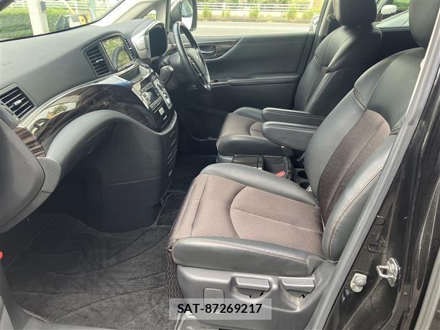 Nissan ELGRAND 2017 8689728-19