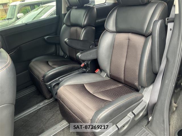 Nissan ELGRAND 2017 8689728-2