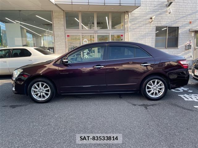 Toyota PREMIO 2012 8700772-1