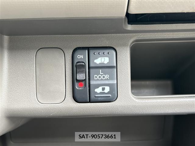 Honda MOBILIO 2005 8775639-15