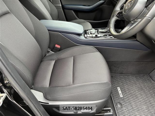 Mazda CX-30 2025 8930651-10