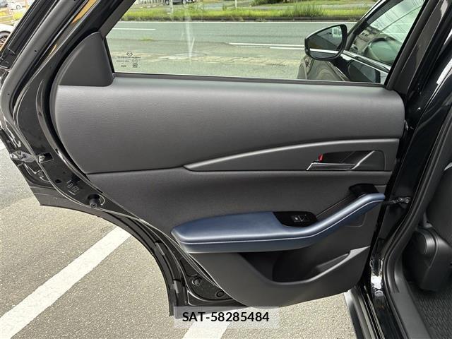 Mazda CX-30 2025 8930651-7