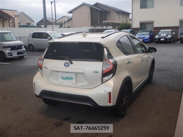 Toyota AQUA 2019 8705801-8