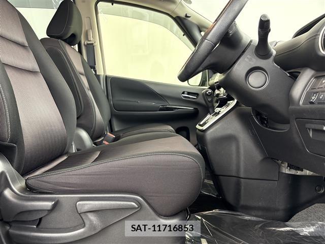 Nissan SERENA 2017 8927750-10