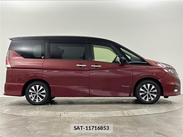 Nissan SERENA 2017 8927750-3