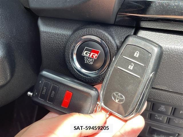 Toyota HILUX 2022 8682902-12