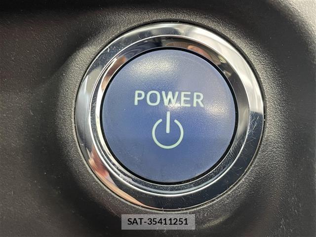 Toyota AQUA 2013 8705802-5
