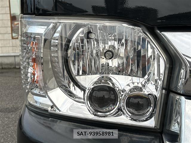 Toyota HIACE WAGON 2017 8861813-11
