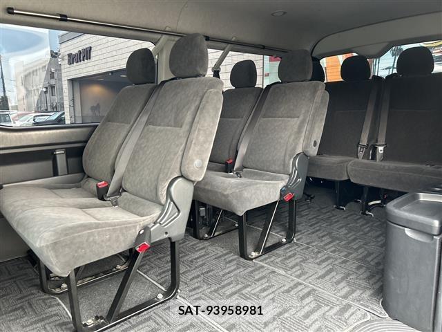 Toyota HIACE WAGON 2017 8861813-21