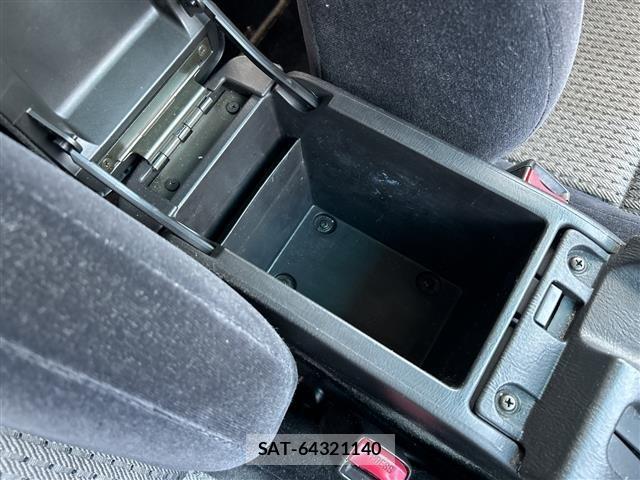 Subaru LEGACY B4 2001 8811969-22